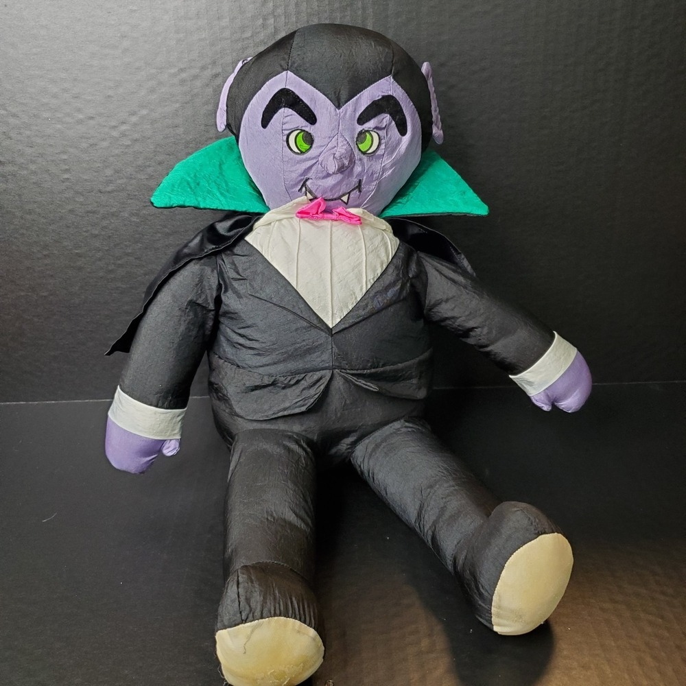 VTG  Int'l Silver Nylon HALLOWEEN DRACULA 12" Sitting Plush Doll *Flaws* READ‎